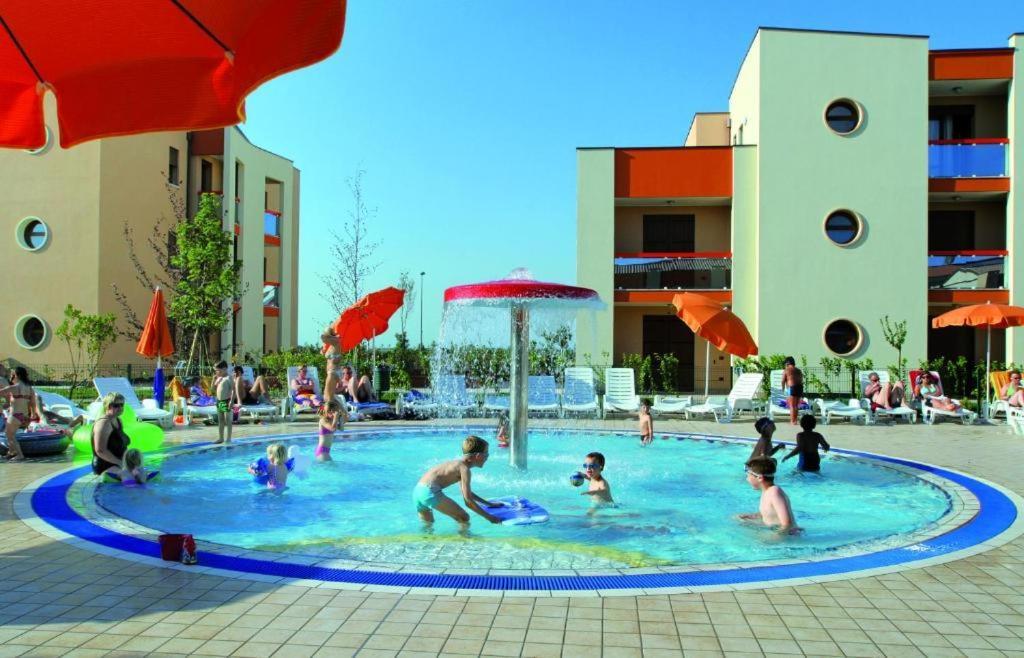 Villaggio Ai Ginepri - Agenzia Cocal Каорле Экстерьер фото