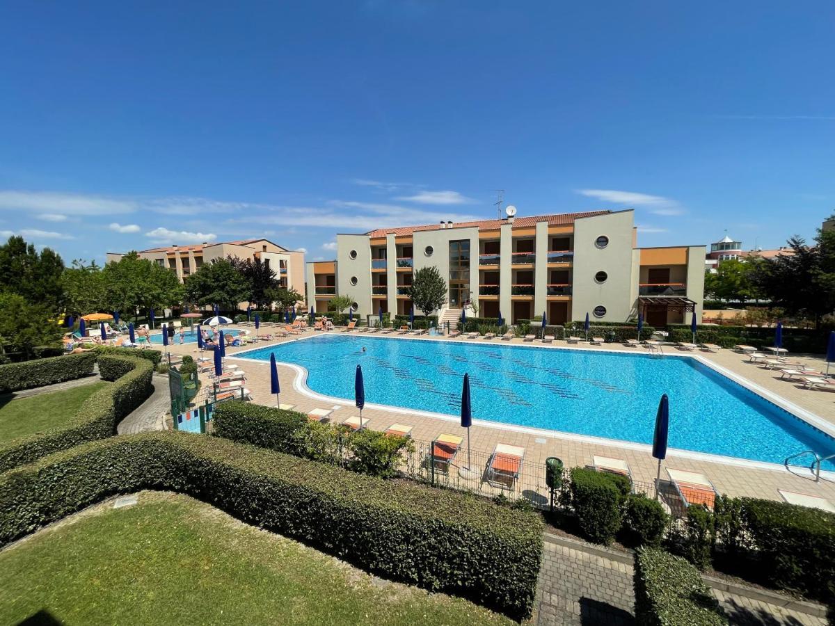 Villaggio Ai Ginepri - Agenzia Cocal Каорле Экстерьер фото